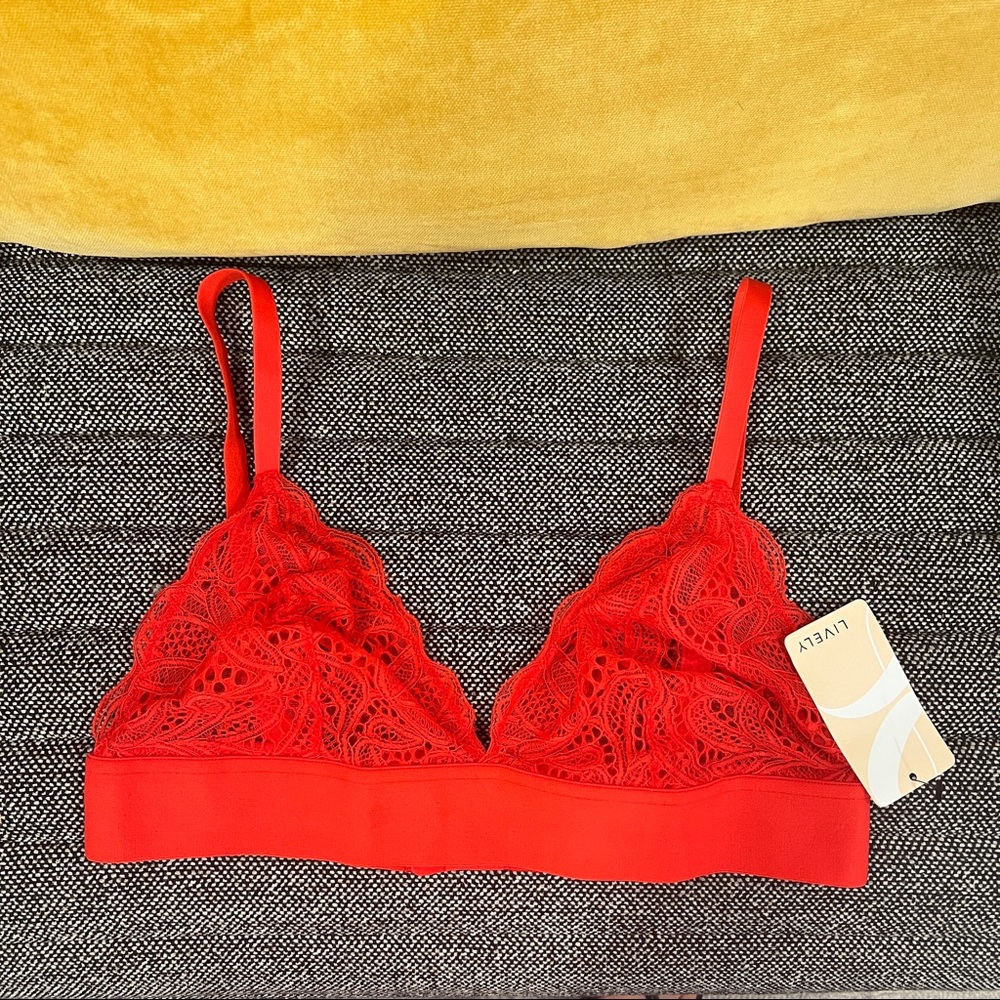 NWT LIVELY -	The Long-Lined Lace Bralette: Tomato Red - Large
